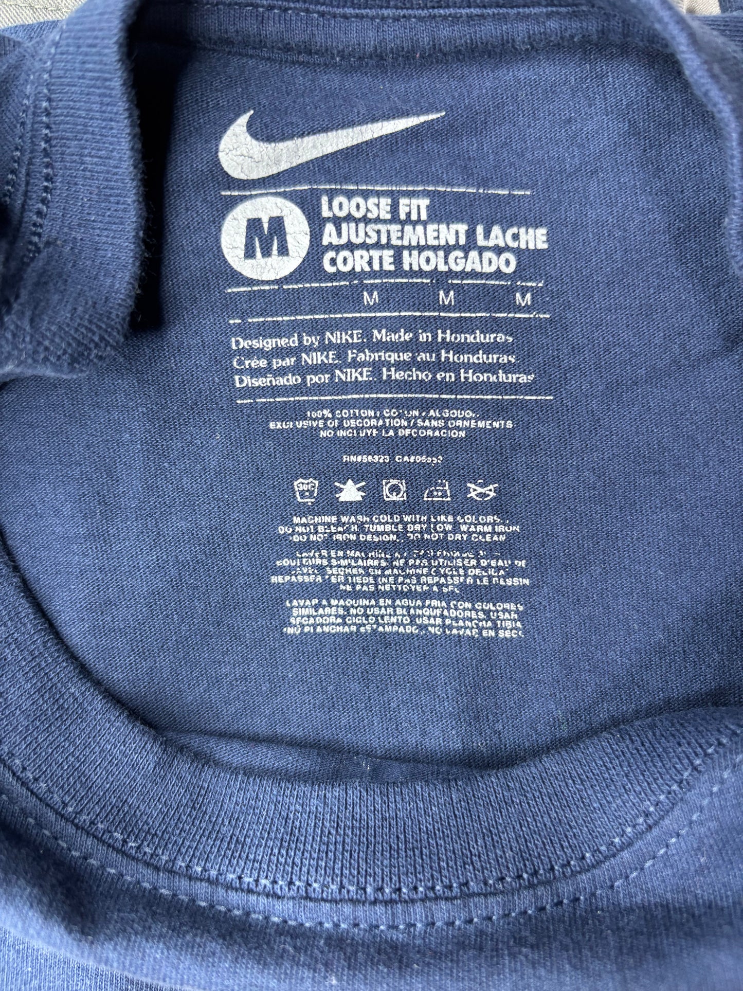 NIKE collegelogo tee