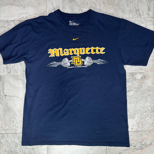 NIKE collegelogo tee